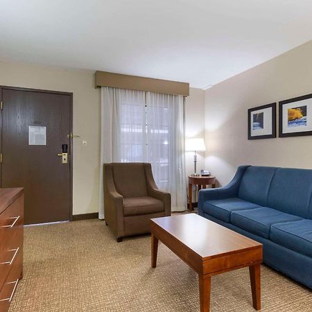 Comfort Suites Near Potomac Mills Woodbridge Extérieur photo