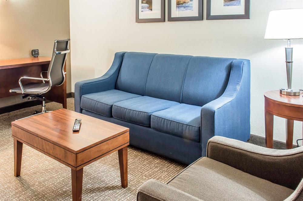 Comfort Suites Near Potomac Mills Woodbridge Extérieur photo