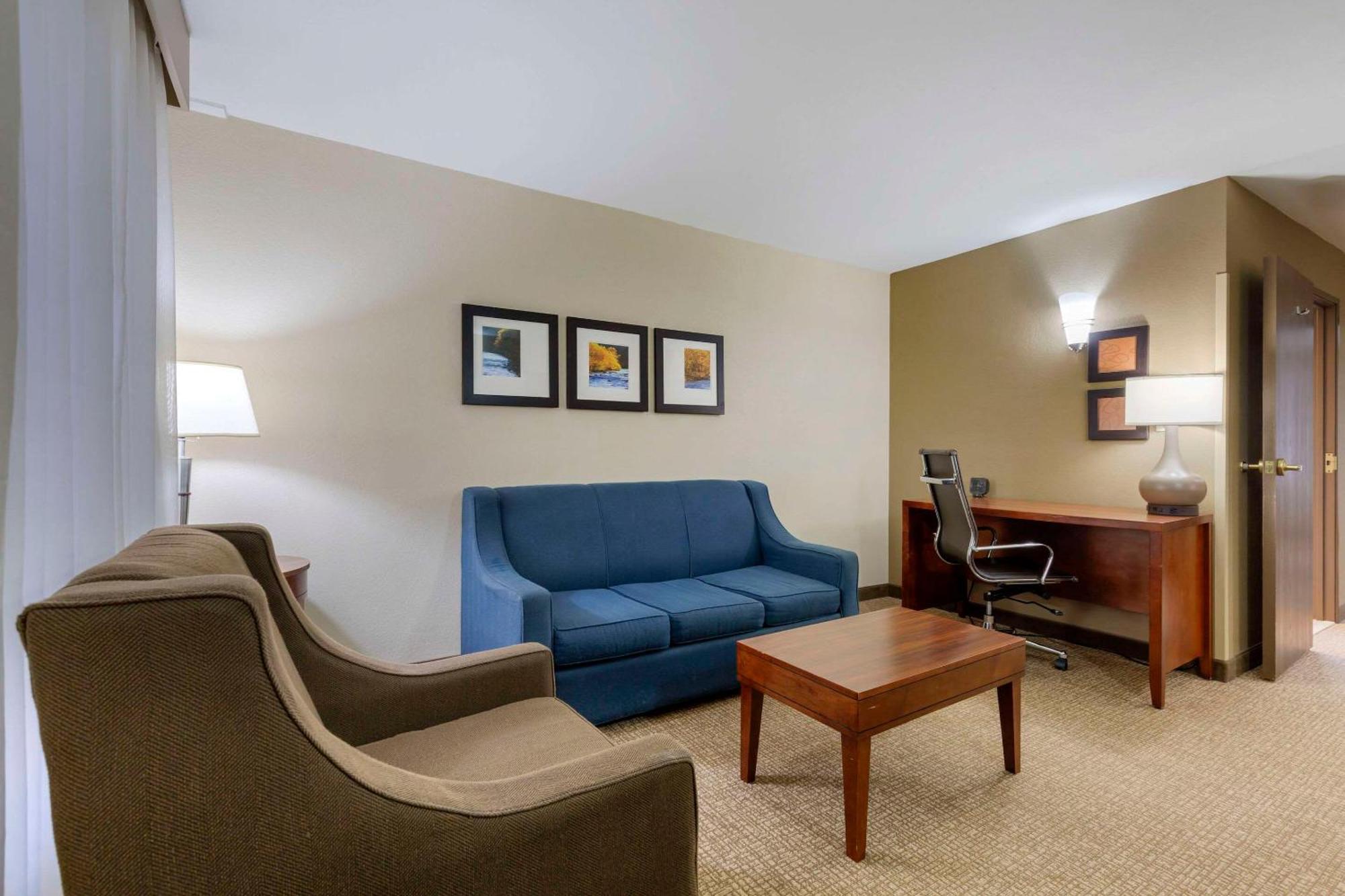 Comfort Suites Near Potomac Mills Woodbridge Extérieur photo